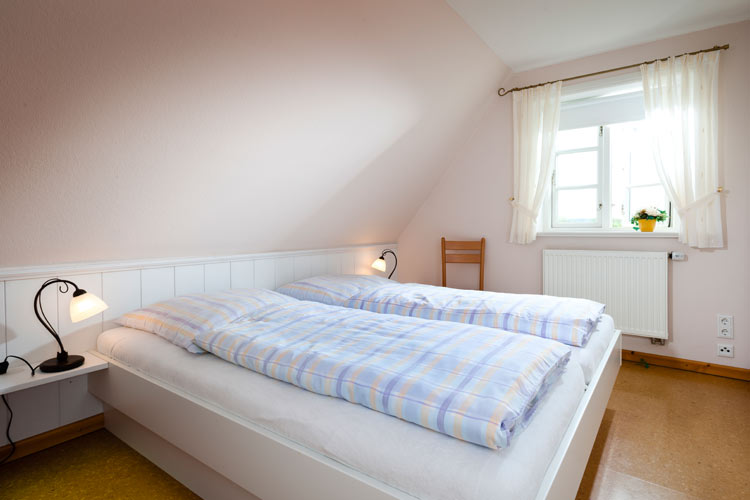 FeWo Domeyer Föhr - Ferienwohnung Antje - Schlafzimmer 2